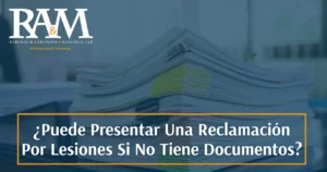 Pila de documentos legales con el texto «¿Puedes presentar una reclamación por lesiones si no tienes documentos?» – RAM Law, abogados especializados en lesiones personales en Nueva Jersey