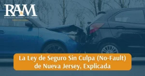 Choque por detrás entre un coche azul y uno gris, con el título «La Ley de Seguros sin culpa (No-Fault) de Nueva Jersey, explicada»